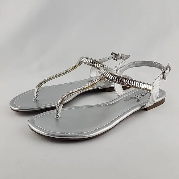 GUESS Women's Flat Silver Bejeweled Rhinestones Thong Sandals Size 8M - Picture 2 of 15